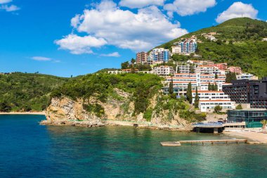 Budva'nın Mogren Beach'de bir güzel yaz günü, Karadağ