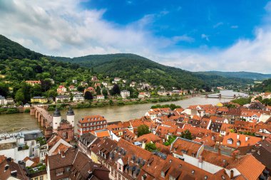 Panoramik hava görünümünde Heidelberg bir güzel yaz günü, Almanya