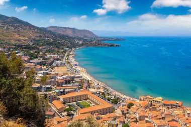 Sicilya Cefalu, İtalya güzel yaz günü'havadan görünümü