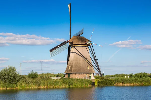 Windmills Water Canal Kinderdijk — Stock Photo, Image