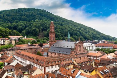 Heidelberg 'deki kutsal ruh kilisesi güzel bir yaz gününde, Almanya