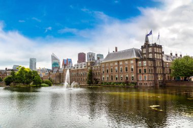Binnenhof palace, Lahey'deki Hollanda Parlamentosu'nda bir güzel yaz günü, Hollanda