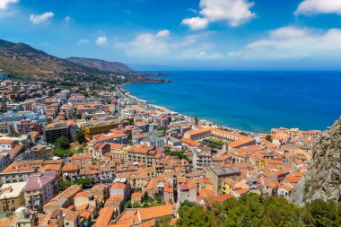 Sicilya Cefalu, İtalya güzel yaz günü'havadan görünümü