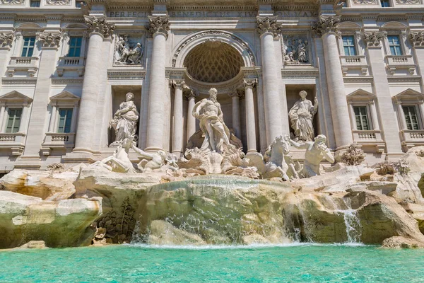 Fontana Trevi Roma Giorno Estate — Foto Stock