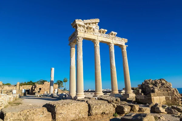 Ruïnes Van Tempel Van Apollo Kant Een Mooie Zomerdag Antalya — Stockfoto