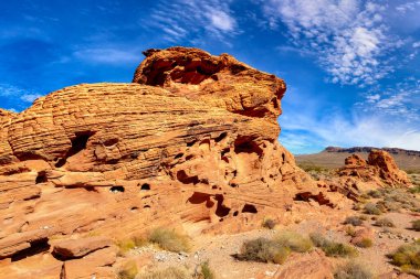 Ateş Vadisi Parkı güneşli bir günde, Nevada, ABD