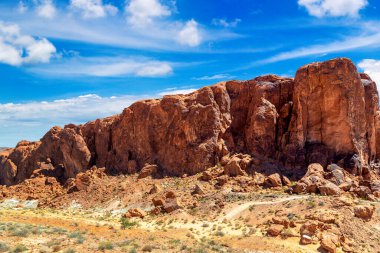 Ateş Vadisi Parkı güneşli bir günde, Nevada, ABD