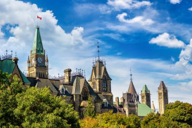 Kanada Parlamentosu Ottawa 'da güneşli bir günde, Kanada