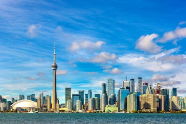 Güneşli bir günde Toronto 'nun panoramik manzarası, Ontario, Kanada