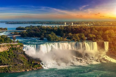 Kanada 'nın Niagara Şelalesi' nin panoramik hava manzarası, Amerika Şelalesi, Niagara Şelalesi, Ontario, Kanada