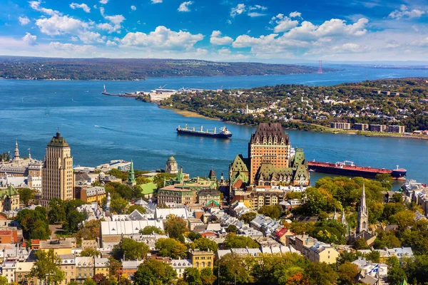 魁北克市和Frontenac城堡 Fairmont Chateau Frontenac 全景空中景观 加拿大 — 图库照片