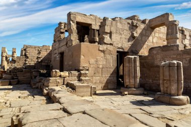Luxor Tapınağı güneşli bir günde, Luxor, Mısır