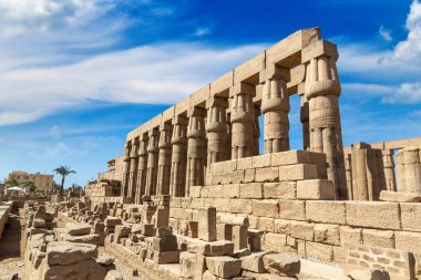 Luxor Tapınağı güneşli bir günde, Luxor, Mısır