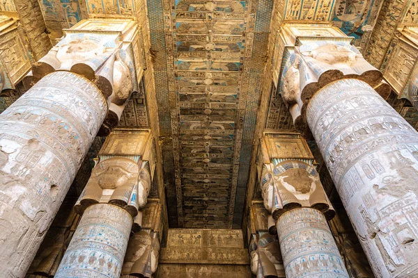 Εσωτερικό Του Ναού Dendera Μια Ηλιόλουστη Μέρα Λούξορ Αίγυπτος — Φωτογραφία Αρχείου