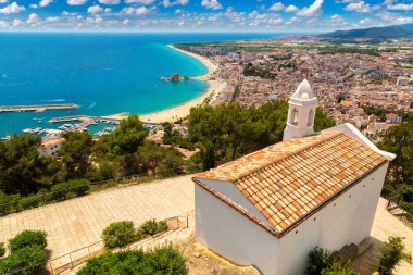 Hava panoramik Blanes Costa Brava içinde bir güzel yaz günü, İspanya