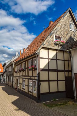 Goslar içinde bir güzel yaz gün, Almanya sokakta tarihi