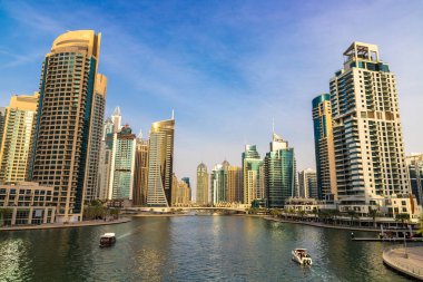 Dubai Limanı güneşli bir günde, Dubai, Birleşik Arap Emirlikleri
