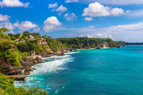 Côte Rocheuse Sur Bali Indonésie Par Une Journée Ensoleillée — Photo