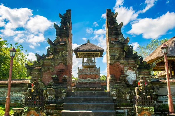 Porta Entrada Tradicional Para Taman Ayun Temple Bali Indonésia Dia — Fotografia de Stock