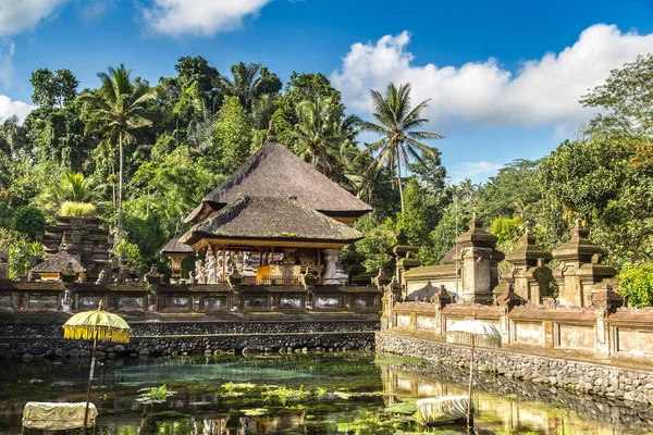 Piscina Água Benta Pura Tirta Empul Temple Bali Indonésia — Fotografia de Stock