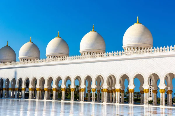 Sjeik Zayed Grand Moskee Abu Dhabi Een Zomerdag Verenigde Arabische — Stockfoto