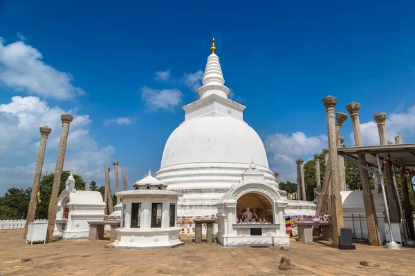 Thuparamaya Dagoba Stupa Într Vară Sri Lanka — Fotografie, imagine de stoc