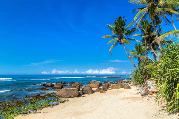 Praia Dia Ensolarado Sri Lanka — Fotografia de Stock