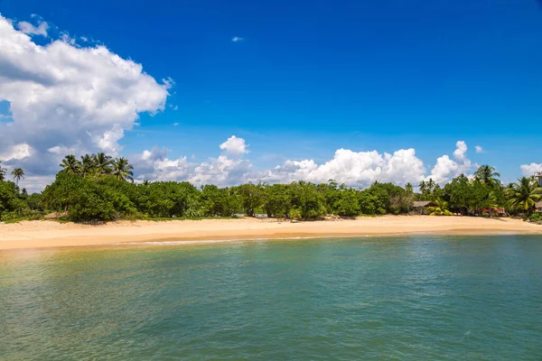 Midigama Tropical Beach Dia Ensolarado Sri Lanka — Fotografia de Stock