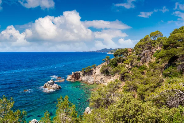 Felsen Der Küste Von Lloret Mar Einem Schönen Sommertag Costa — Stockfoto