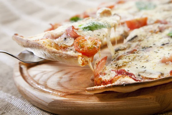 Scheibe Pizza — Stockfoto