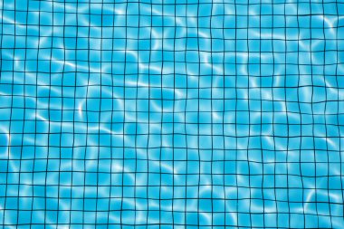 yansımaları bir havuzda수영장에서 반사