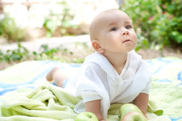 Pequeño bebé — Foto de Stock