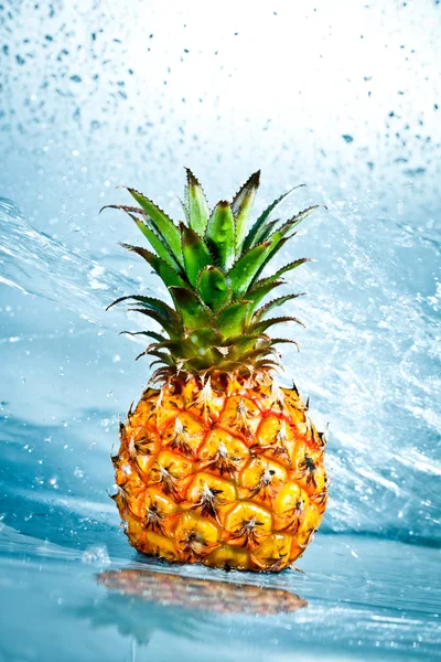 Verse ananas — Stockfoto