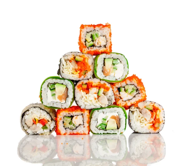 Sushi Rolar sobre um fundo branco — Fotografia de Stock