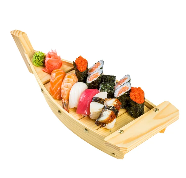 Rollo de sushi sobre fondo blanco — Foto de Stock