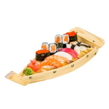 beyaz zemin üzerinde suşi roll