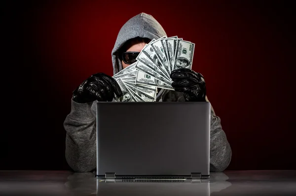 Hacker y dinero — Foto de Stock