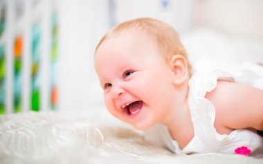 bir yaşında bebek kız