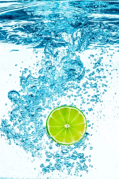 Green lime in the Water. — Stock Photo, Image