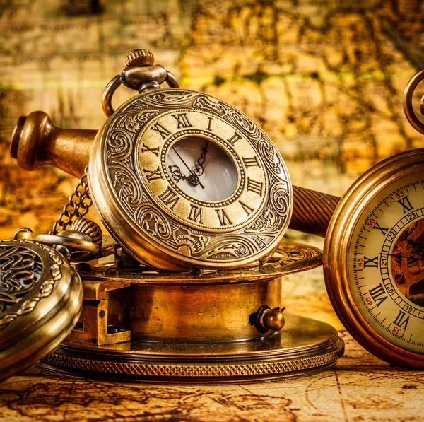 Vintage pocket watch — Stockfoto