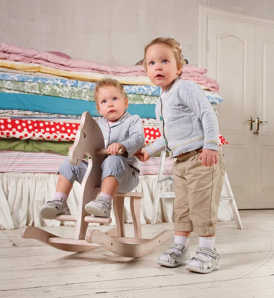 Kinderen spelen. — Stockfoto