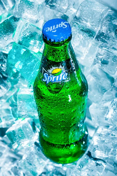 Flaska läsk sprite — Stockfoto
