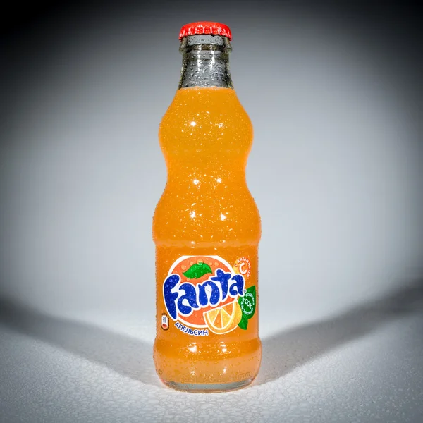 Бутылка Фанта Оранж — стоковое фото