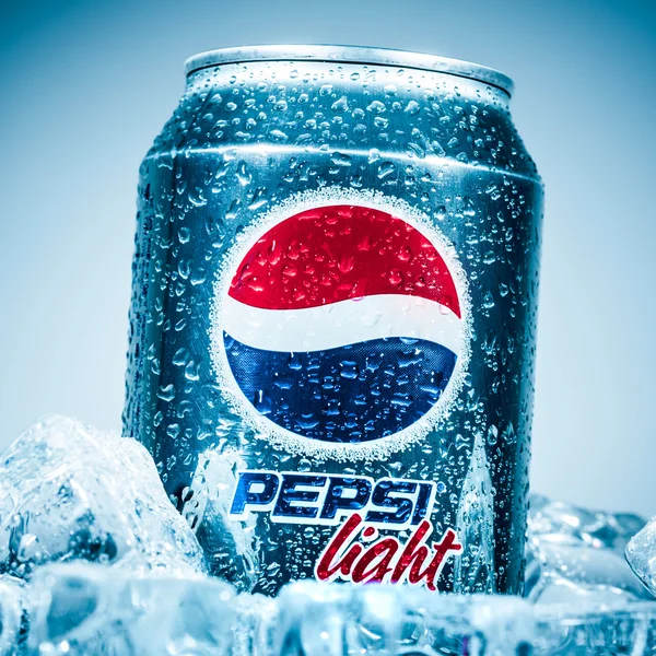 Kan av pepsi cola. — Stockfoto