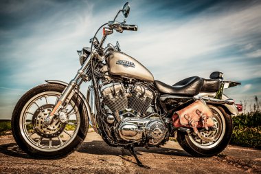 Harley-davidson - sportster 883 düşük