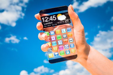 insan elinde şeffaf ekranlı akıllı telefon.