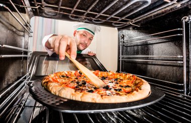 Şef Pizza fırın pişirme.