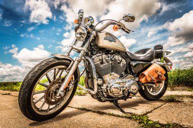 Harley-davidson - sportster 883 düşük