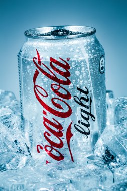 coca-cola lignt buz konservesi.