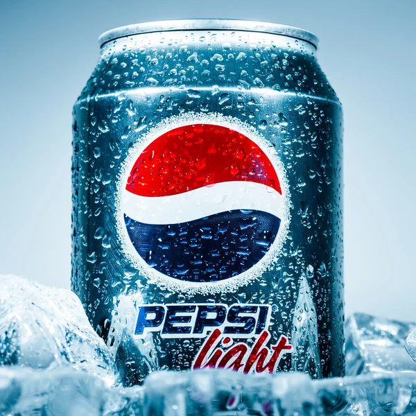 Can of Pepsi cola. — Stock Photo, Image